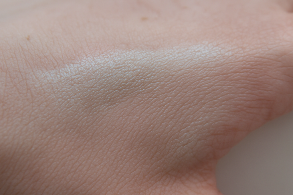 Estée Lauder Pure Color Love Lipstick – 601 Beam Me product image