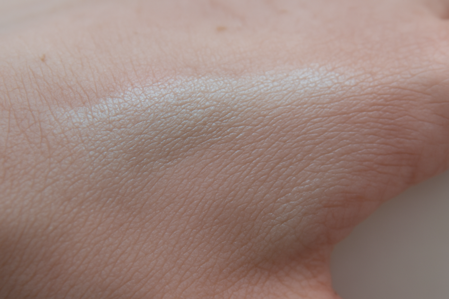 Estée Lauder Pure Color Love Lipstick – 601 Beam Me product image