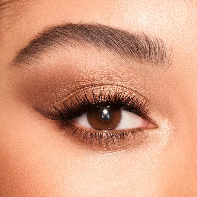 Charlotte Tilbury Luxury Palette – The Golden Goddess shade detail