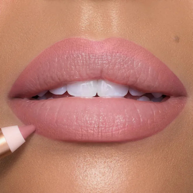Charlotte Tilbury Lip Cheat – Pillow Talk shade detail